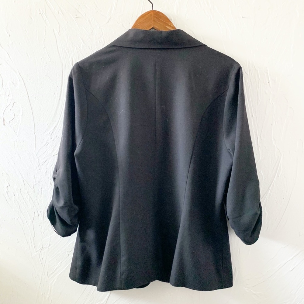 Torrid Deluxe Black Ruched Sleeve Ponte Blazer - Picture 5 of 5